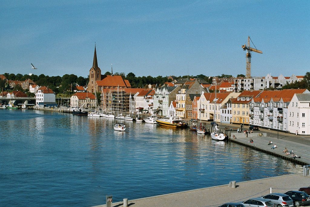 Dguendel, CC BY 3.0 via Wikimedia Commons