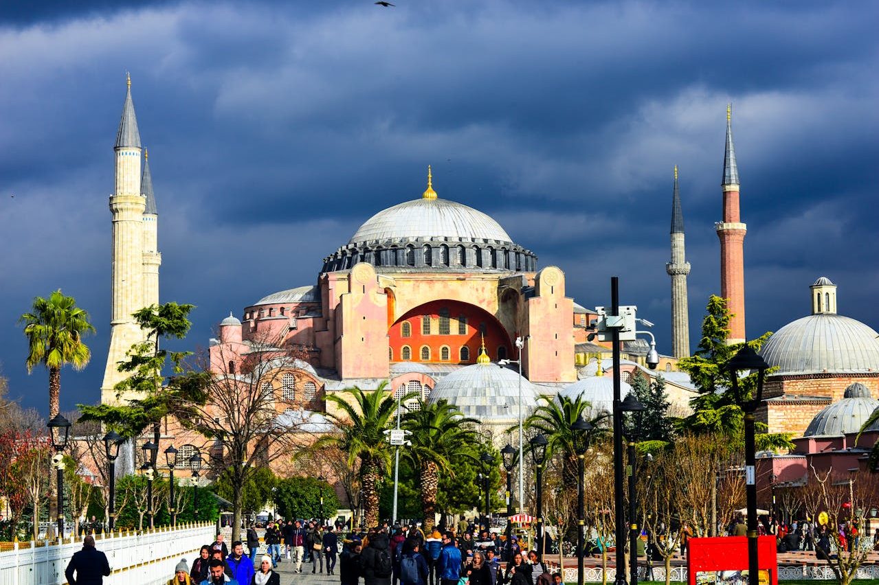 pexels levent yucelman 2296031 3969150 edited