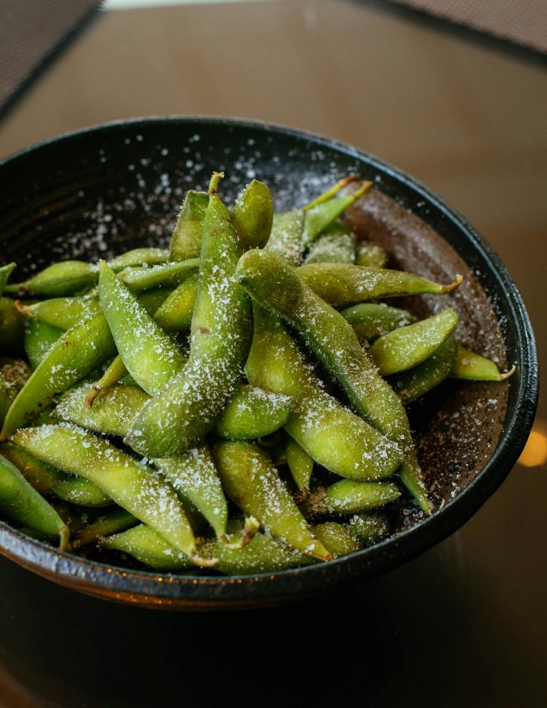 10 proteinrige snacks der holder dig mæt og målrettet